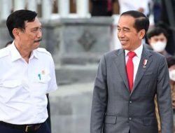 Jokowi Semprot Menko Luhut Gara-Gara Pakai Sepatu Impor