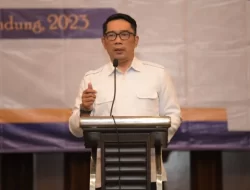 Bangga! Gubernur Jabar Ridwan Kamil Raih Penghargaan Satyalencana Wira Karya Dari Presiden RI