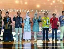 Kang Ace Terima Anugerah Figur Teladan Kategori Pengembangan Bidang Sosial dan Agama detikJabar Awards 2023