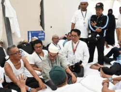 John Kenedy Azis Miris Lihat Jemaah Haji RI di Mina: Tenda Penuh, AC Mati Hingga Tidur di Gang Kecil