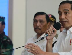 Jokowi Tunjuk Menko Luhut Jadi Ketua Satgas Hilirisasi RI-Papua Nugini