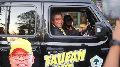 Akhir Pekan, Taufan Pawe Nikmati Jagung Bakar di Tepi Hutan Bersama Istri
