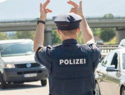 Cegah Imigran Gelap, Polisi Perbatasan Austria Dibekali Alat Deteksi Jantung