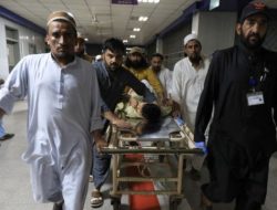 Bom Bunuh Diri Meledak di Pertemuan Politik di Pakistan, Puluhan Tewas Ratusan Luka-luka