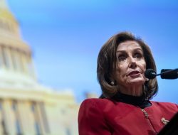 Pelosi: Amerika Bakal Musnah Jika Trump Kembali ke Gedung Putih