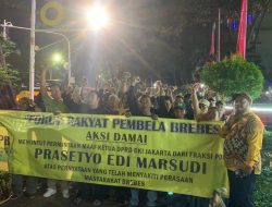 Buntut Kasus Telur Asin, Ratusan Massa FRPB Brebes Geruduk Kantor Prasetyo Edi Tuntut Permintaan Maaf