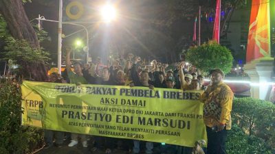 Buntut Kasus Telur Asin, Ratusan Massa FRPB Brebes Geruduk Kantor Prasetyo Edi Tuntut Permintaan Maaf