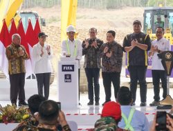 Menpora Dito Ariotedjo Dampingi Jokowi Ground Breaking National Training Center Sepak Bola di IKN