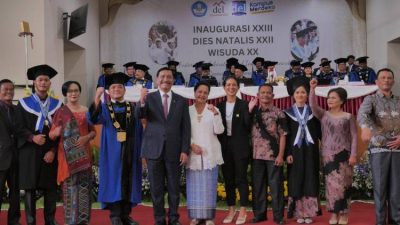 Menko Airlangga Sempatkan Diri Hadiri Wisuda Mahasiswa IT Del di Tengah Padat Kesibukan