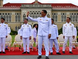 Raja Thailand Vajiralongkorn Lantik PM Srettha Thavisin dan Kabinet Baru