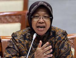Mensos Risma Ungkap Ada 500 Ribu Penerima Bansos Bergaji di Atas UMK