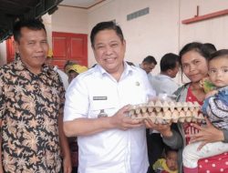 Tekan Angka Stunting, Bupati Dairi, Eddy Berutu Bagikan Gizi Tambahan Untuk Bumil dan Balita