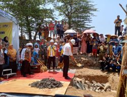 Mudahkan Akses Warga, Bupati Kendal Dico Ganinduto Mulai Bangun Jembatan Gantung di Gempolsewu
