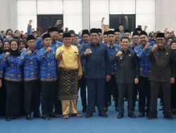 Bupati Bintan, Roby Kurniawan Lantik 207 Pejabat Fungsional dan Angkat Status Kepegawaian 296 CPNS