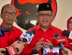 Hasto Soal Gibran Cawapres: Pembangkangan Politik Dipadu Rekayasa Hukum