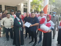 Bupati Hendra Hemeto Salurkan Bantuan Masyarakat Gorontalo Untuk Rakyat Palestina