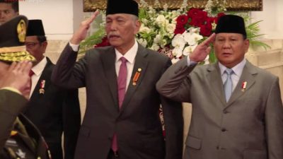 Tangis Menko Luhut Pecah Saat Peluk Maruli Simanjuntak Usai Dilantik Jadi KSAD
