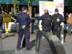 Duh! Polisi Prancis Tembak Perempuan Berhijab di Stasiun di Paris