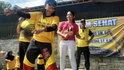 Bersama Dina Hidayana, H. Sardjono Gelar Senam Sehat OKEY DJOHN Untuk Ratusan Ibu-Ibu di Sukoharjo