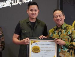 Bupati Kendal Dico Ganinduto Dinobatkan Sebagai Satria Muda Inovatif 2023