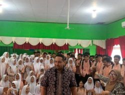 Siswa-Siswi SMAN 6 Merangin Kegirangan Didatangi Pinto Jayanegara: Aslinya Gemoy!