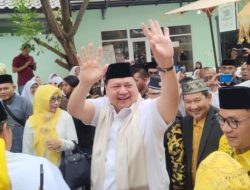 Menko Airlangga Disambut Lantunan Shalawat Ratusan Santri di Nagreg, Kabupaten Bandung