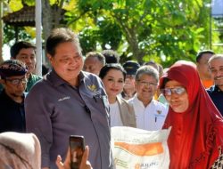 Terjun Langsung ke Bali, Menko Airlangga Ingin Pastikan Bantuan Pangan Tepat Sasaran