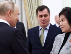 Vladimir Putin Temui Menlu Korea Utara Choe Son Hui di Moskow