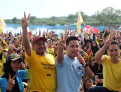 Ingin Masyarakat Kendal Sehat, Firnando Ganinduto Gelar Senam Massal Dihadiri Ribuan Warga Bandengan