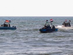 Rudal dan Drone Houthi Kembali Hajar Kapal Kargo Israel dan Kapal Perang AS