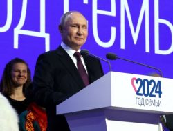 Populasi Turun, Putin Minta Warga Rusia Miliki Minimal Dua Anak