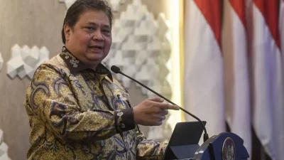 Menko Airlangga Targetkan 200 Ribu Mobil Listrik Terjual di Indonesia Per Tahun