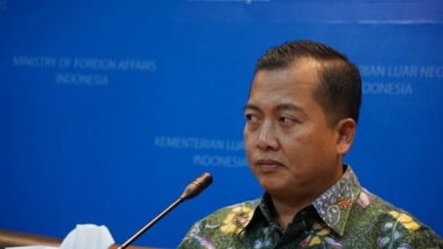 Kemlu Dalami Laporan Ada 10 Tentara Bayaran Dari Indonesia di Perang Ukraina