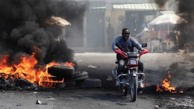 Coba Gulingkan PM Ariel Henry, Geng Bersenjata Serbu Penjara Terbesar di Haiti