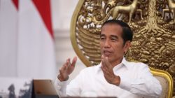 Senyum Cerah Jokowi Jadi Jawaban Saat Ditanya Bakal Gabung Partai Golkar