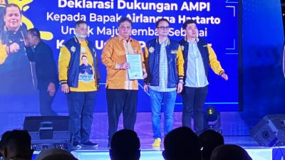 Airlangga Hartarto Dianugerahi Gelar ‘Ksatria Aswata Jaya’ Oleh AMPI