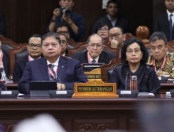 Ini Penjelasan Gamblang Menko Airlangga Soal Bansos Beras di Tahun Politik