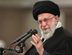 Ayatullah Ali Khamenei Kecam Serangan Ke Konsulat Iran di Damaskus: Israel Akan Dihukum!