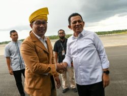 Diajak Gubernur Kepri Ansar Ahmad Ke Pulau Penyengat, Ridwan Kamil Kagumi Masjid Sultan Riau