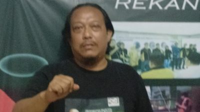 Telak! Mendikbud Nadiem Disindir Aktivis Mirip Sales Seragam Sekolah