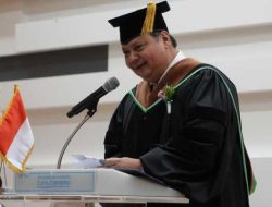 Rektor UGM Beri Selamat Atas Gelar Doktor Honoris Causa Menko Airlangga Dari GNU Korea Selatan