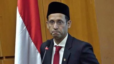Mendikbud Nadiem Batalkan Kenaikan UKT Usai Bertemu Jokowi