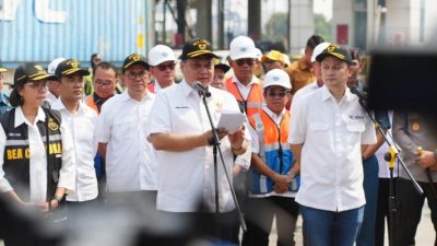 Puluhan Ribu Kontainer Numpuk, Menko Airlangga Turun Gunung ke Tanjung Priok
