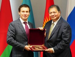 Tiga Hari di Rusia, Menko Airlangga Temui Ketua Parlemen dan Sejumlah Menteri