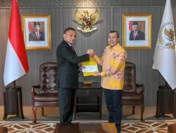 Syamsuar Resmi Dapat Mandat DPP Partai Golkar Maju Pilgub Riau 2024