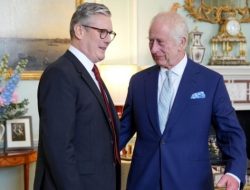 Rishi Sunak Kalah, Raja Charles III Tunjuk Keir Starmer Jadi PM Baru Inggris