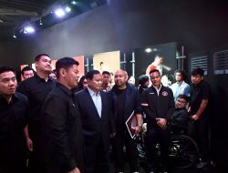 Menpora Dito Ariotedjo Dampingi Prabowo Saksikan Reveal Jersey Tim Indonesia Untuk Olimpiade Paris 2024