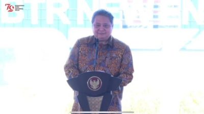 Menko Airlangga Yakin Industri Tekstil RI Belum Habis, Hanya Fase Sunset Industry