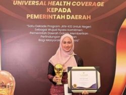 Bupati Lutra, Indah Putri Indriani Terima Penghargaan Internasional Universal Health Coverage