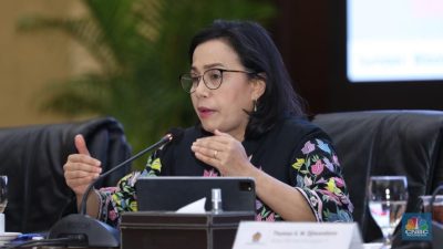 Menkeu Sri Mulyani: Industri Tekstil RI Ambruk Akibat Kalah Saing